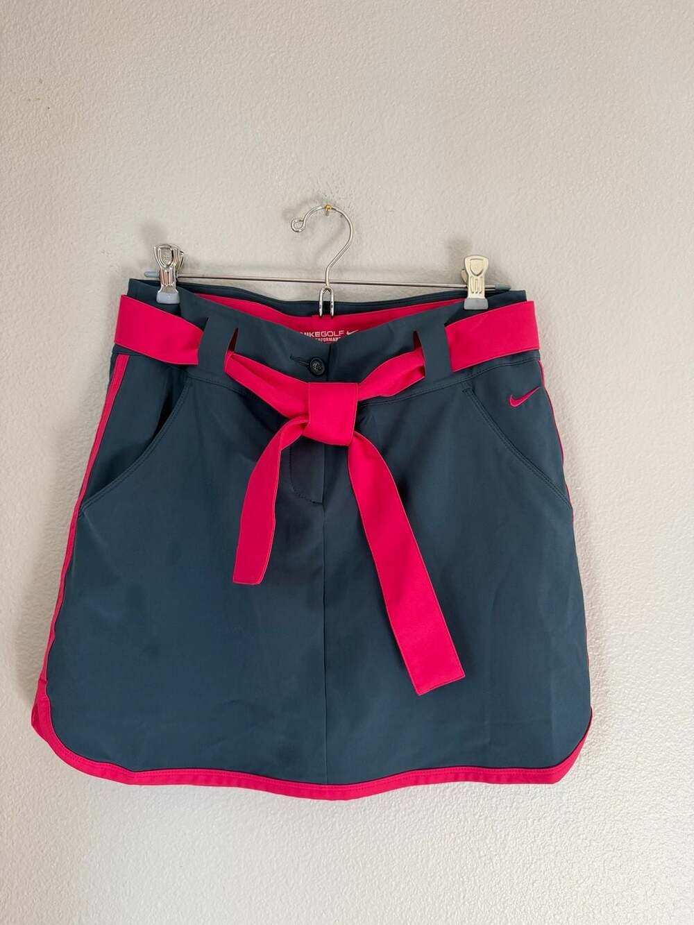 Nike Golf Tour Performance Dri-Fit Skort Size 4 Blue Pink